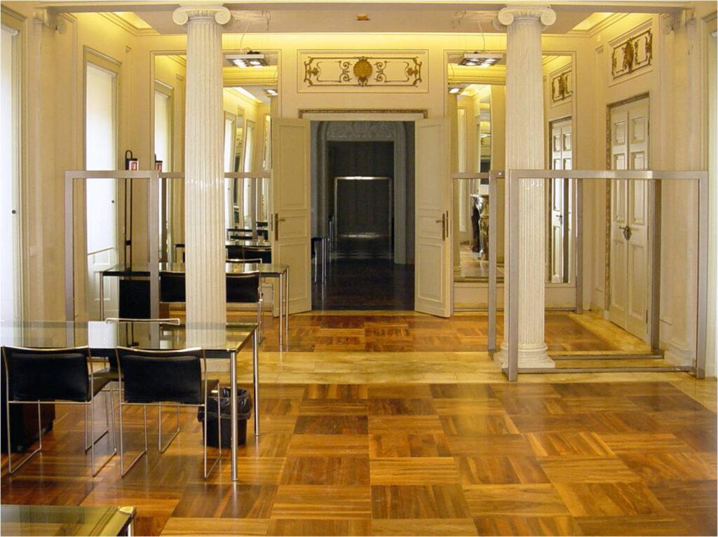 Versace Showroom, Milano